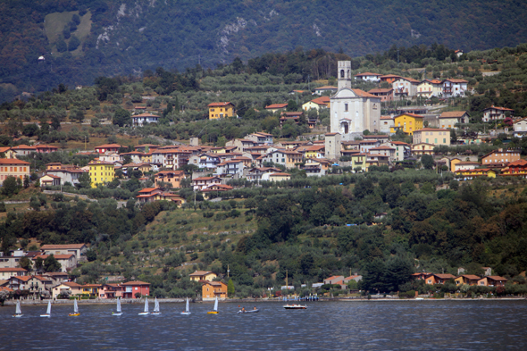 Lac d'Iseo, village