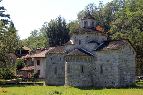 Montorfano, église