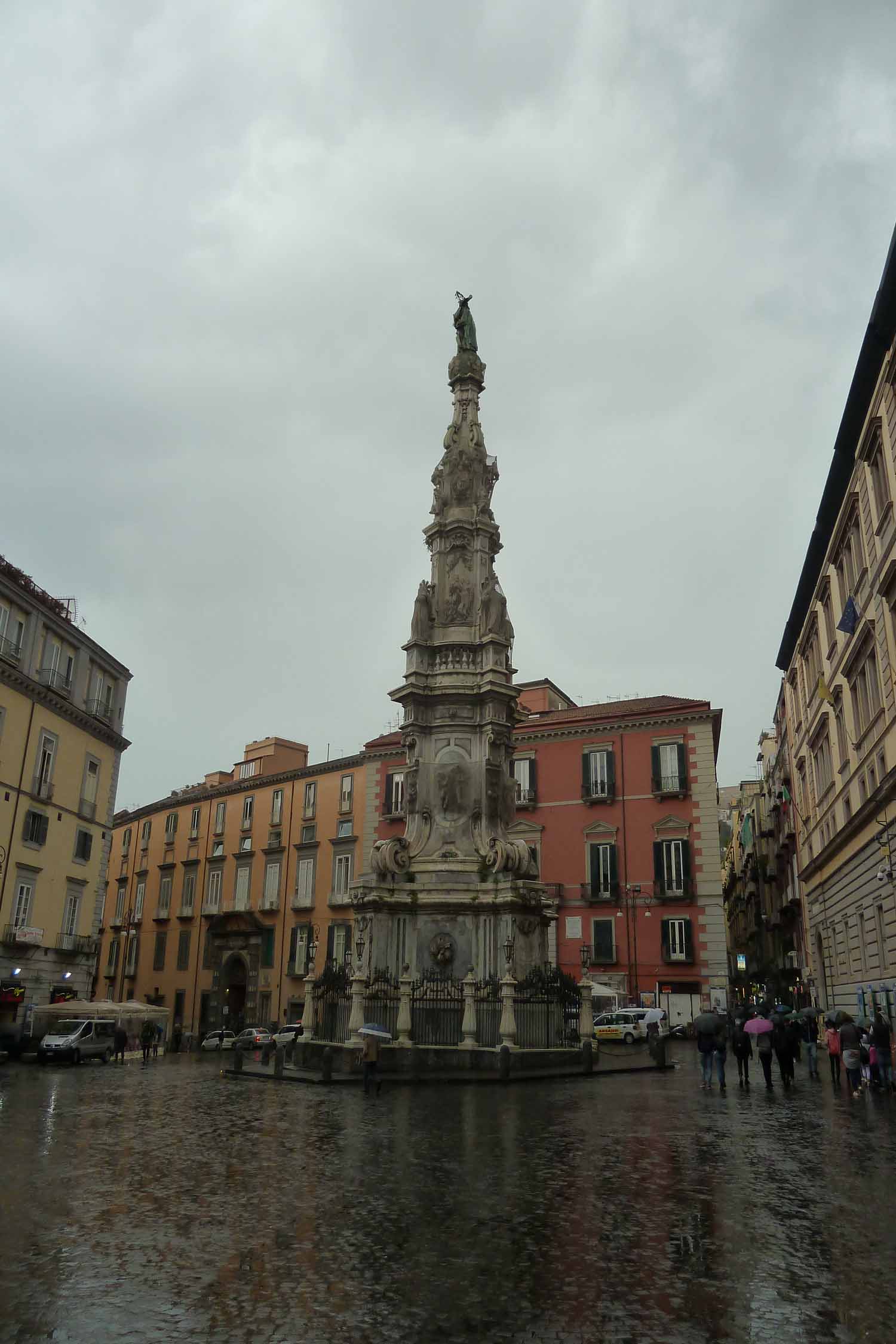 Naples, obélisque de l'Immaculée