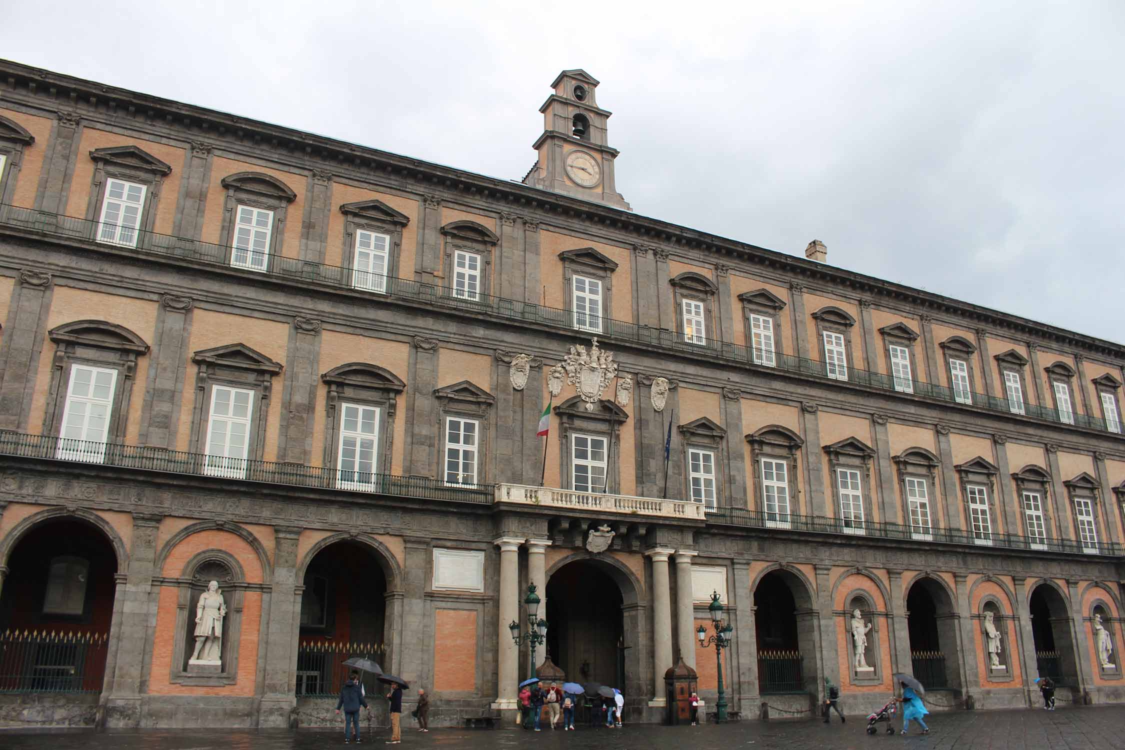 Naples, place du Plébiscite, Palais royal