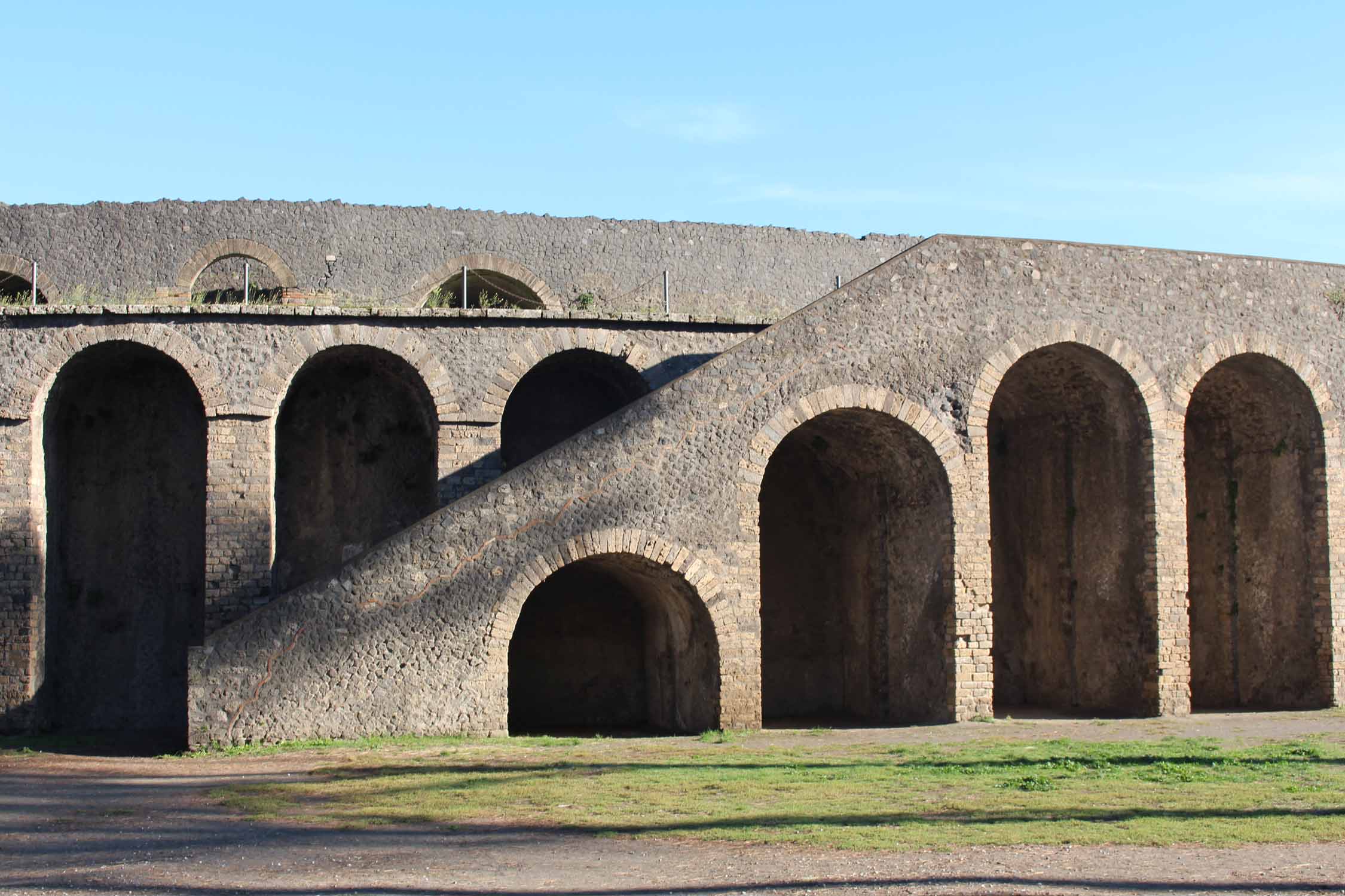 Ruines de Pompéi, amphithéâtre