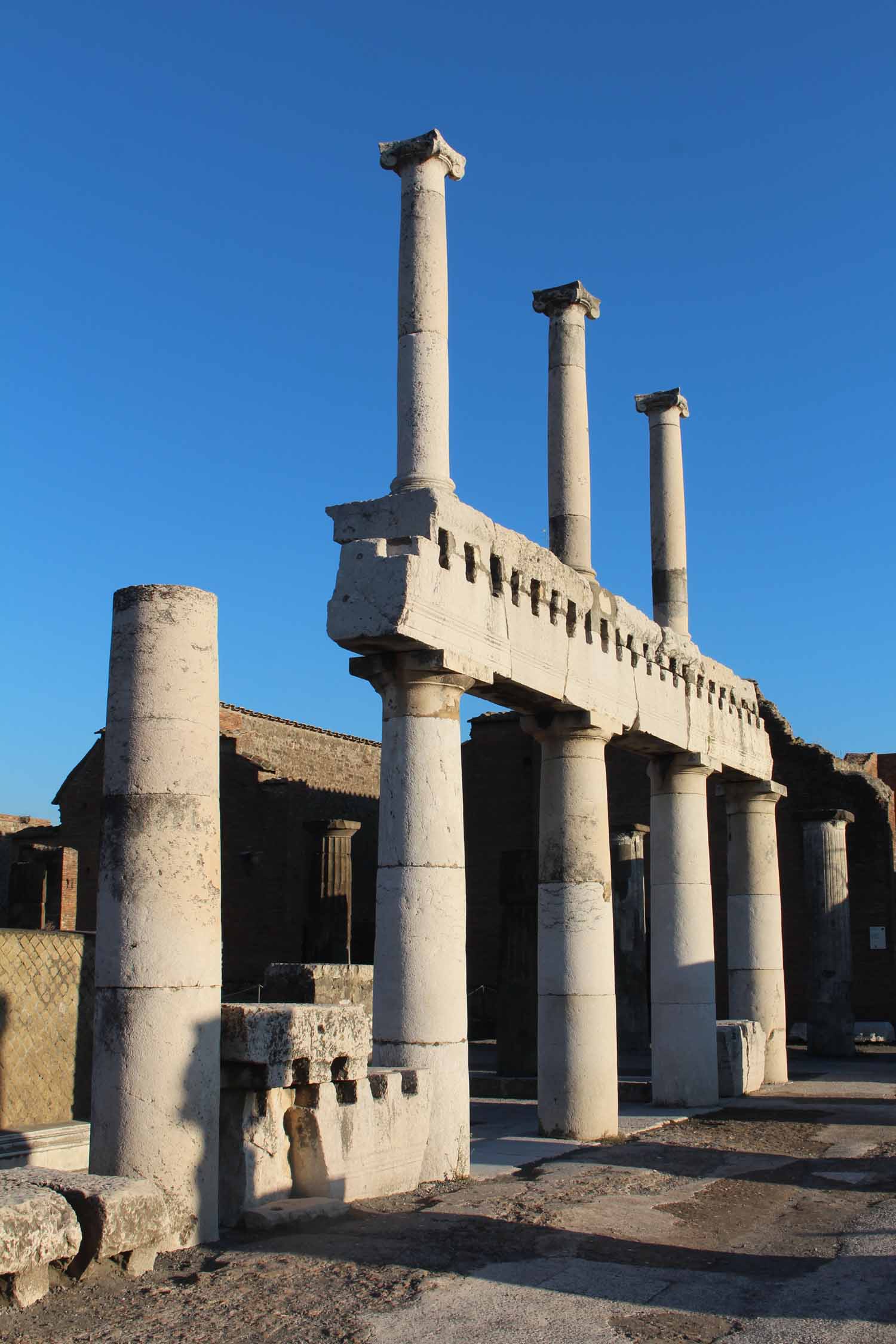 Ruines de Pompéi, le Forum