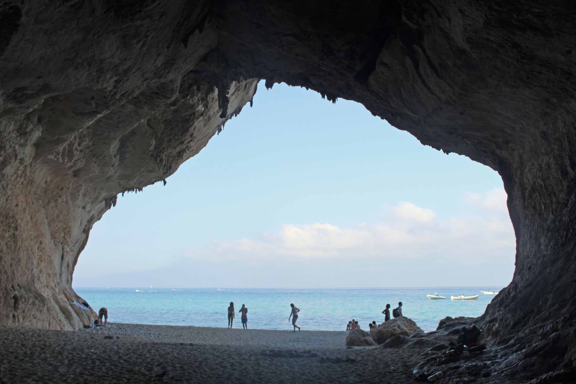 Cala Luna, grotte