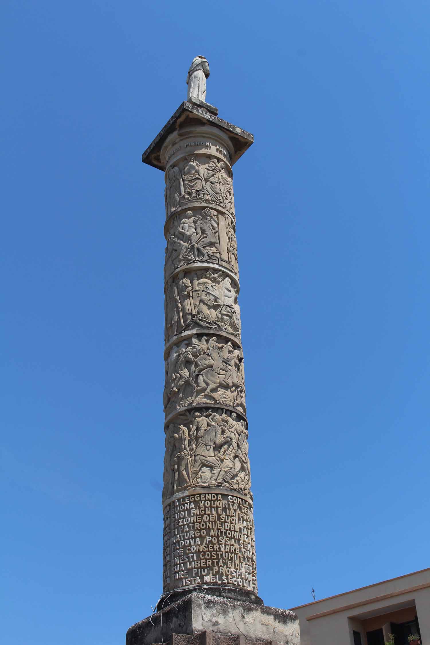 Sassari, colonne Sant'Antonio
