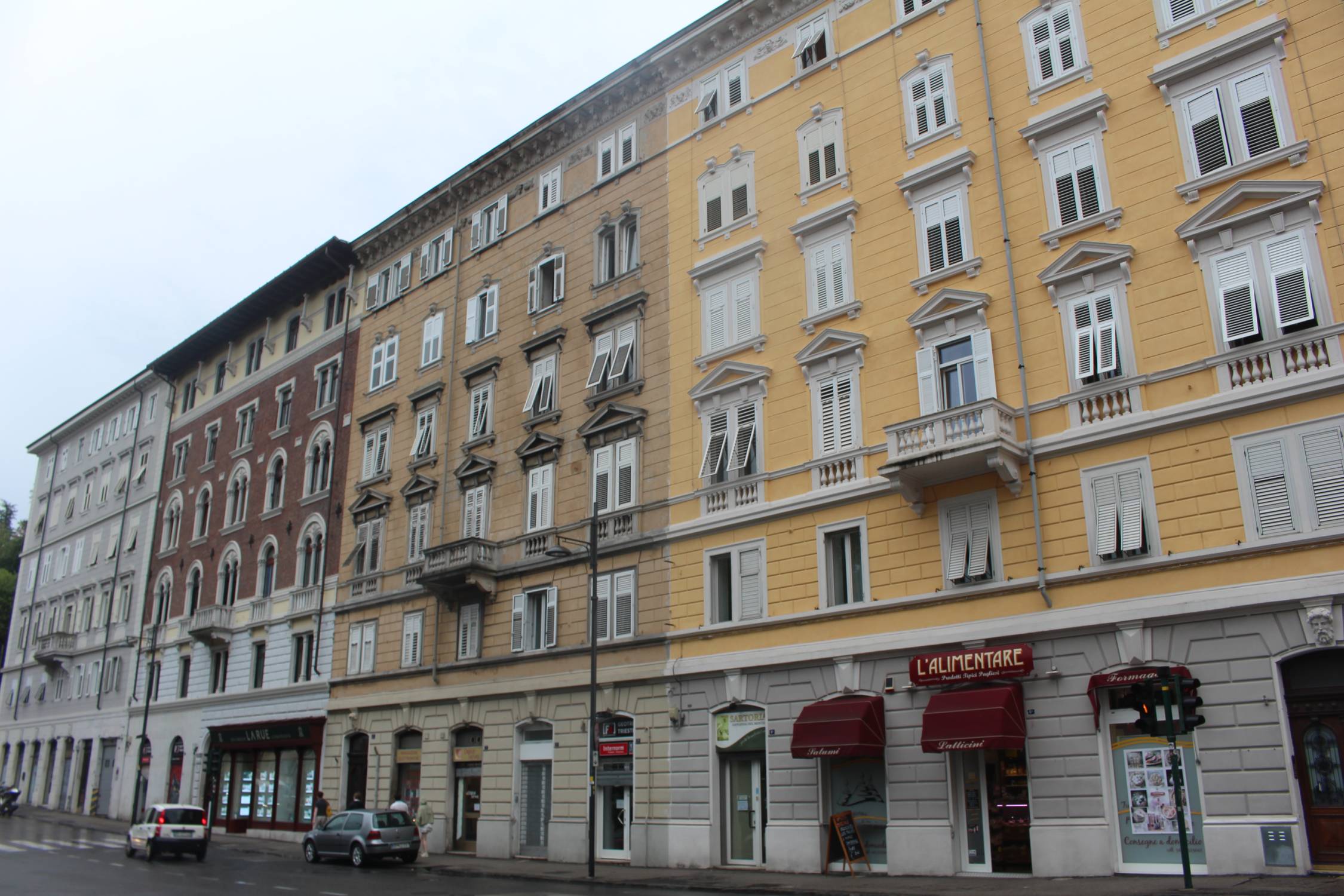 Triestre, bâtiments, rue Donato Bramante