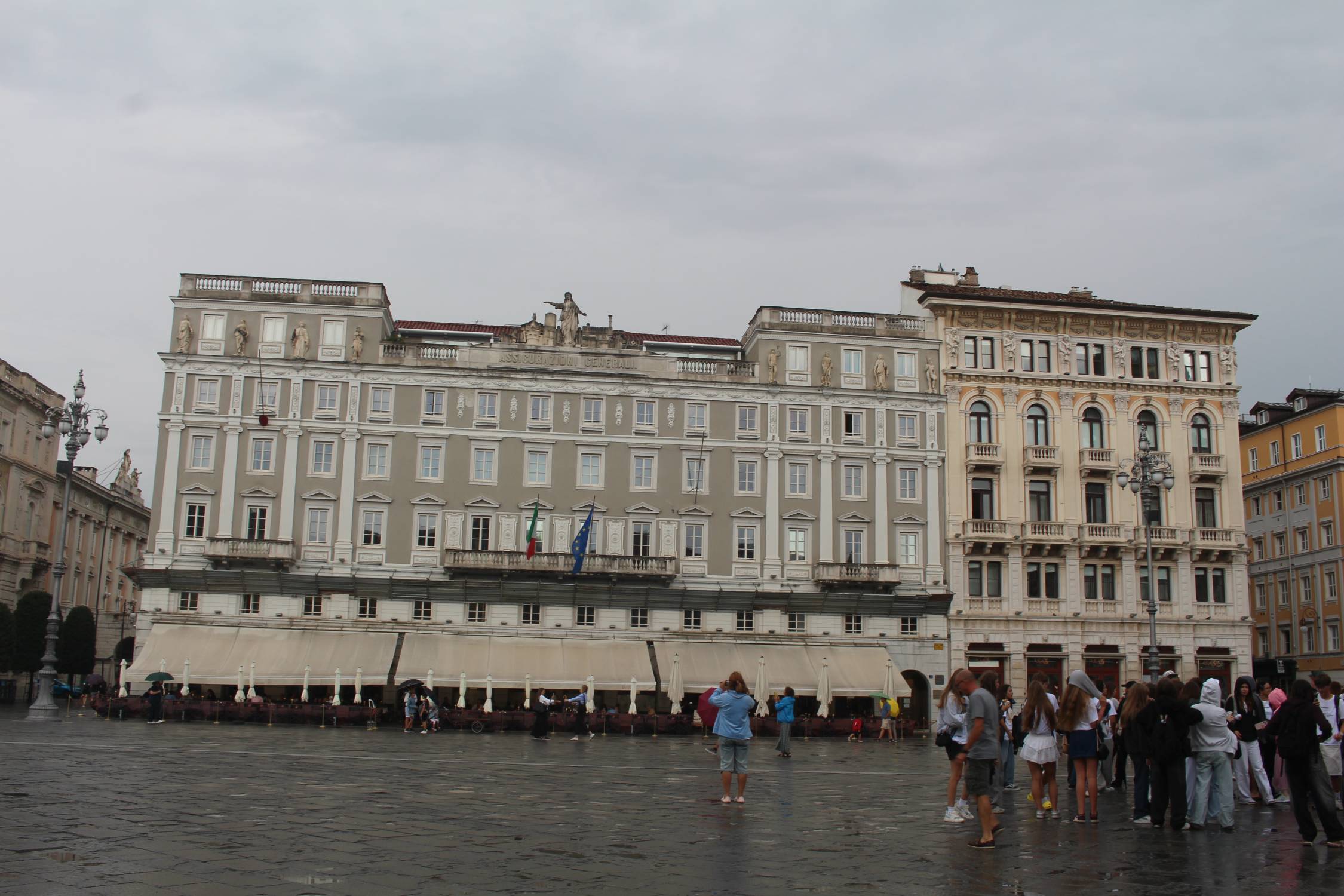 Triestre, Piazza Grande, palais Stratti