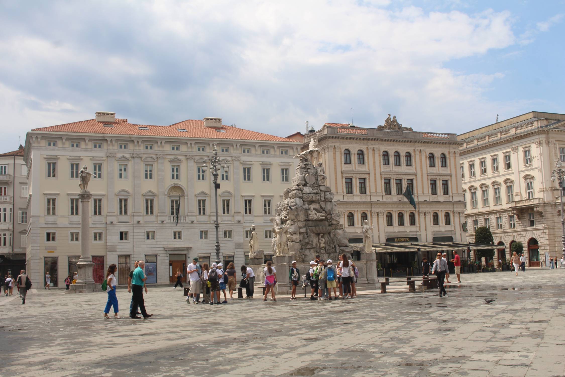 Triestre, Piazza Grande, fontaine des Quatre continents