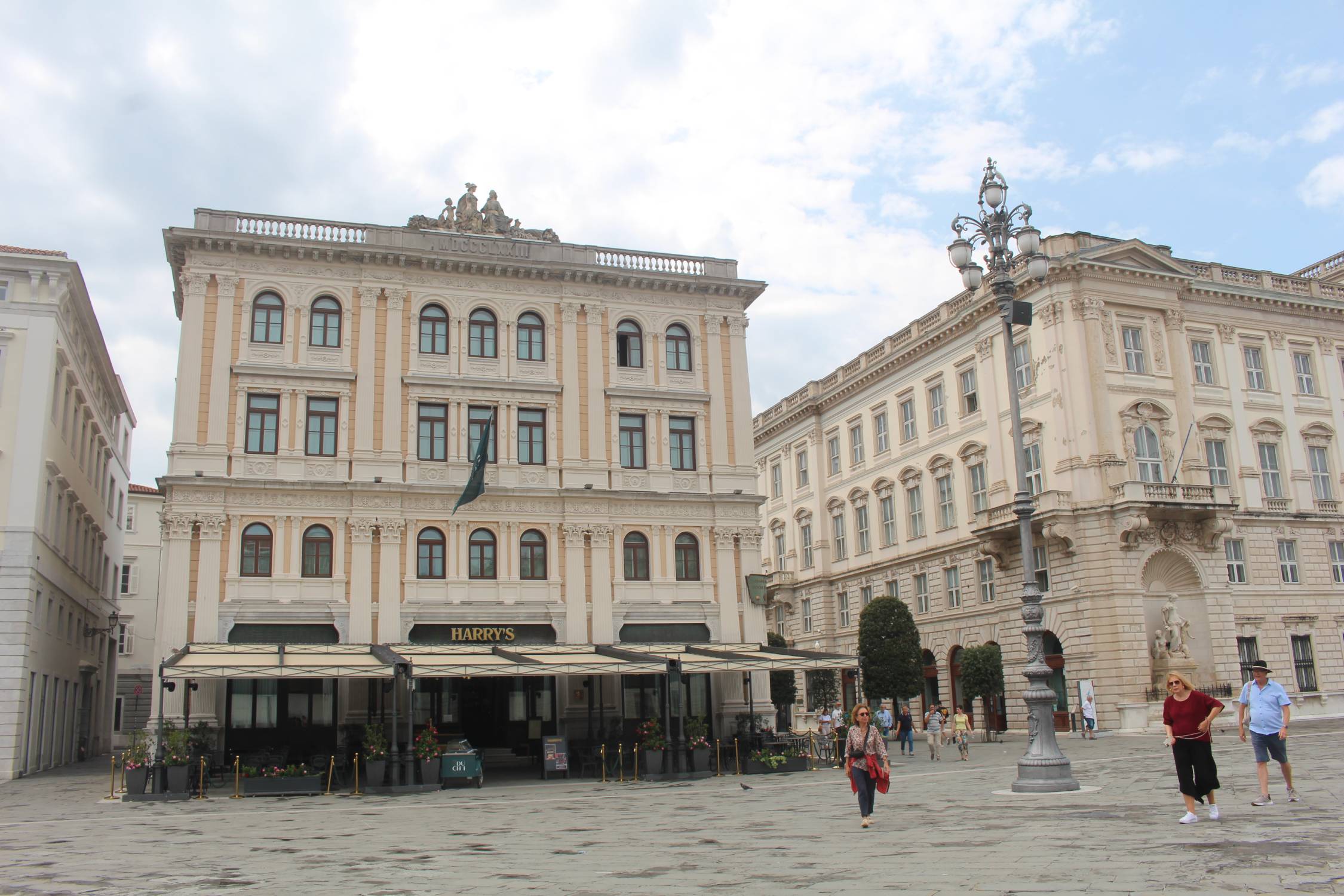 Triestre, Piazza Grande, hôtel Duchi d'Aoste