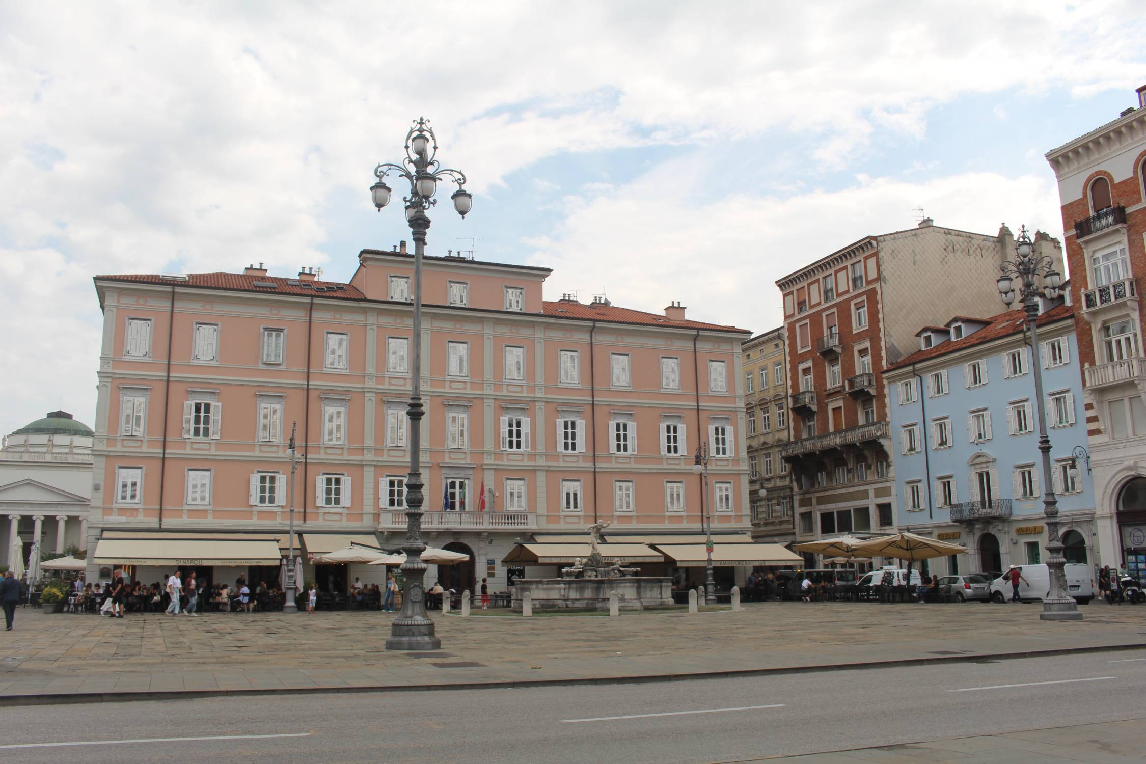 Triestre, place de Ponte Rosso