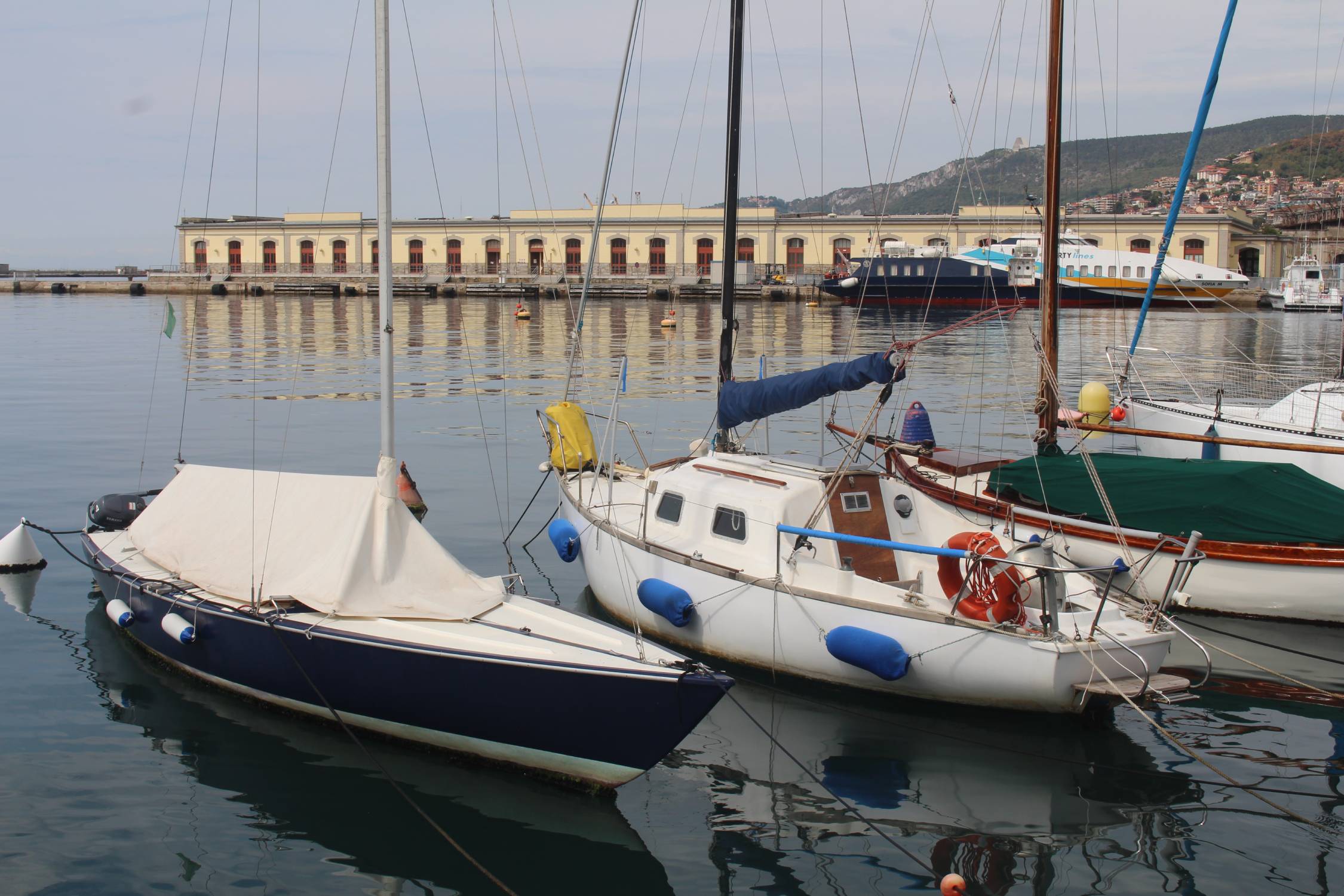 Triestre, bateaux, quai