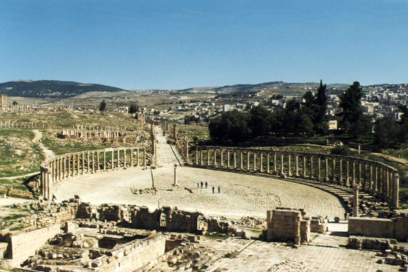 Jerash, Place Ovale