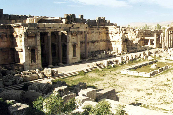 Baalbeck, Grande cour