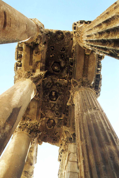 Baalbeck, temple de Bacchus, colonnes