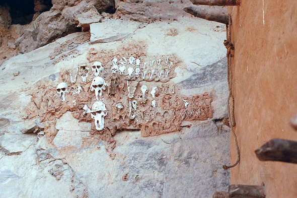 Mali, village de Endé, crânes