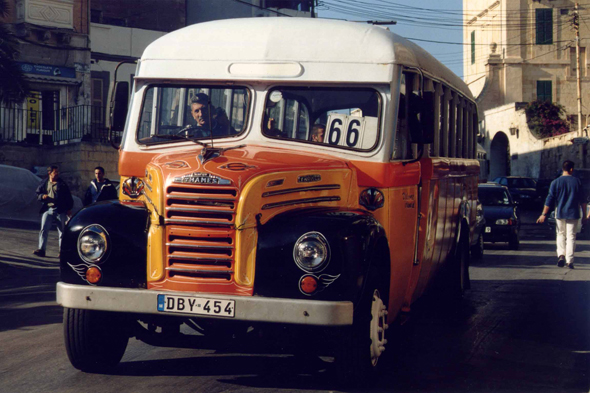 Malte, Saint-Julian's, bus