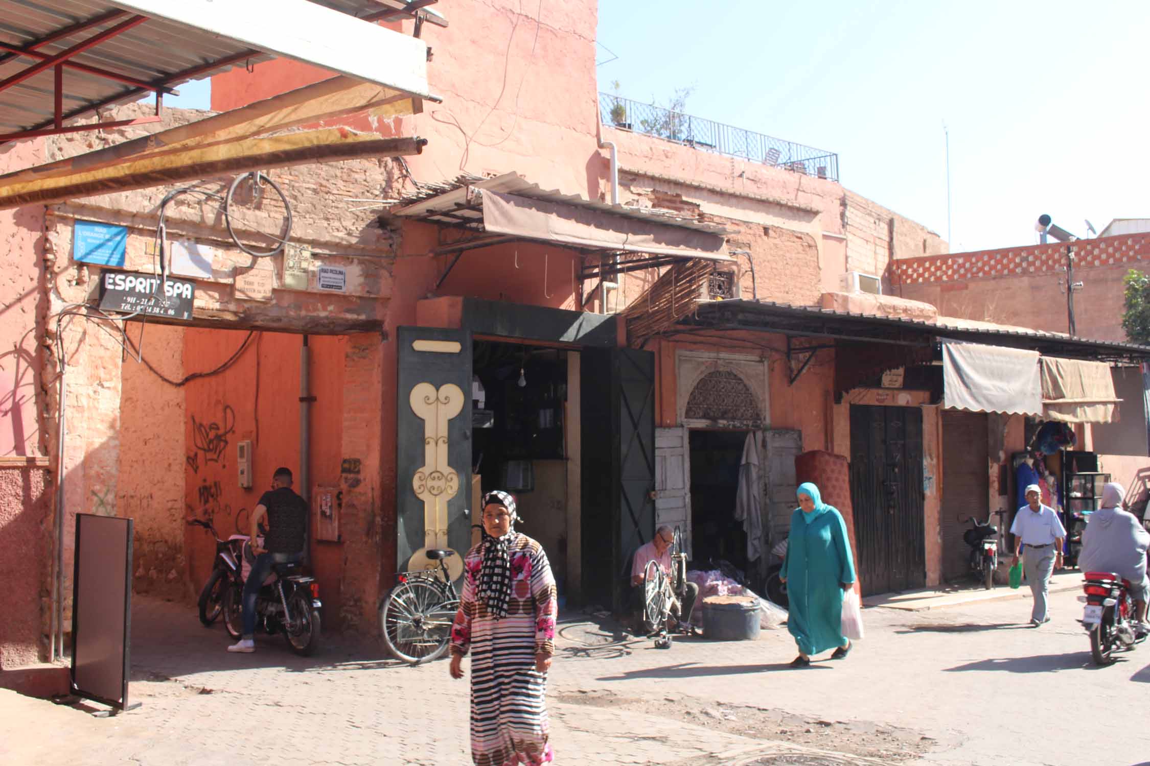 Marrakech, boulevard Fatima Zahra