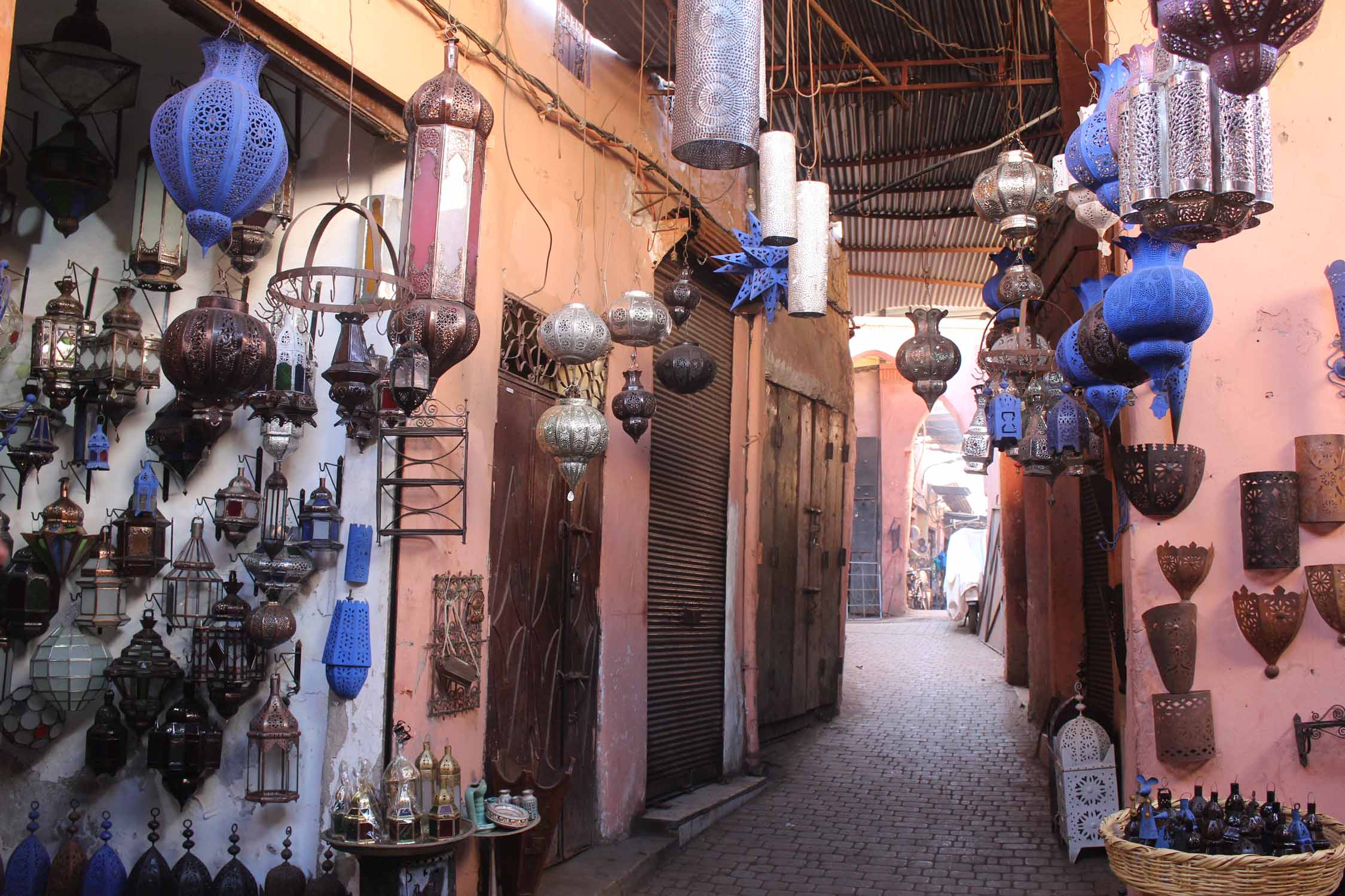 Marrakech, souk, lampions