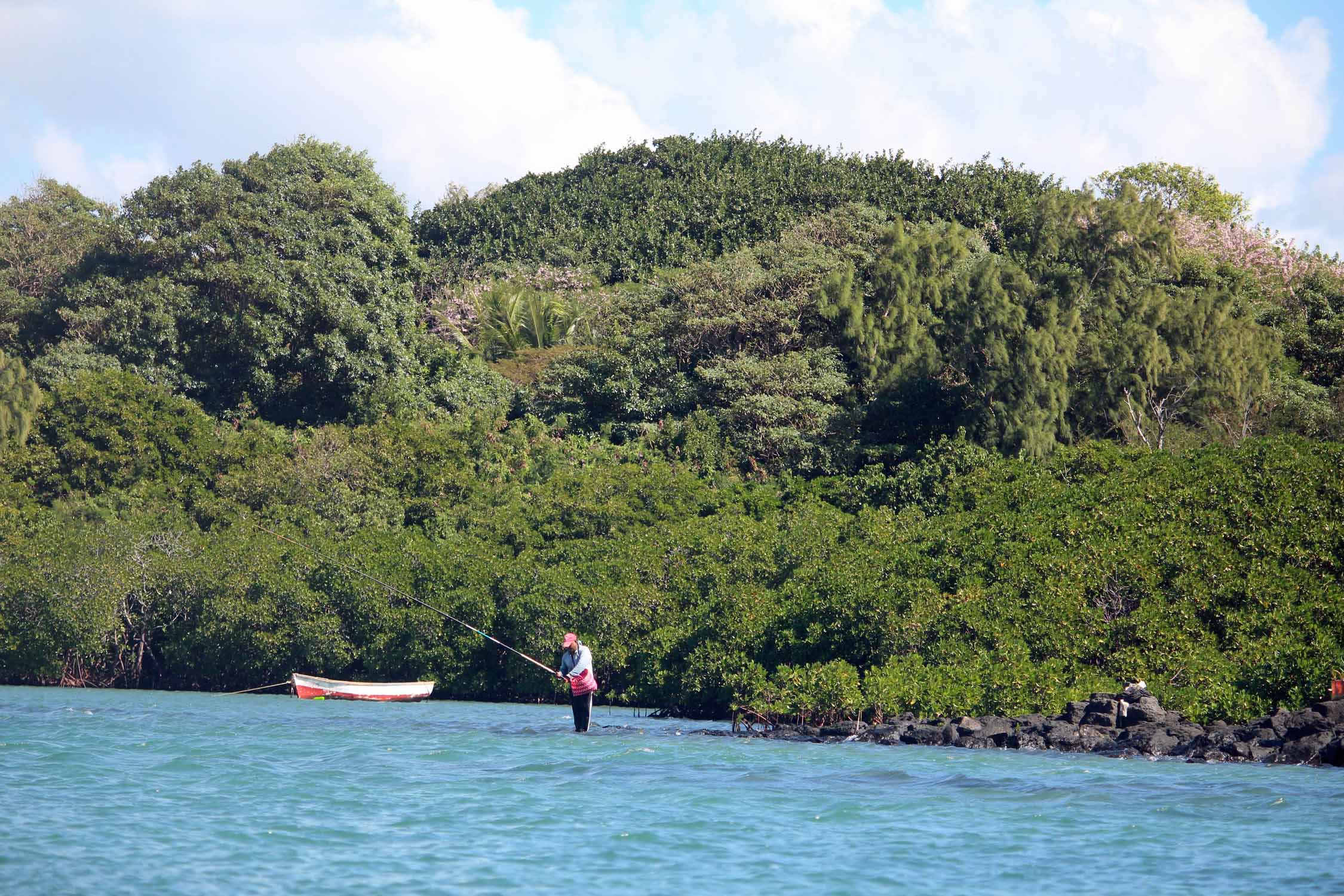 Ile Maurice, Ile aux Cerfs, pêcheur