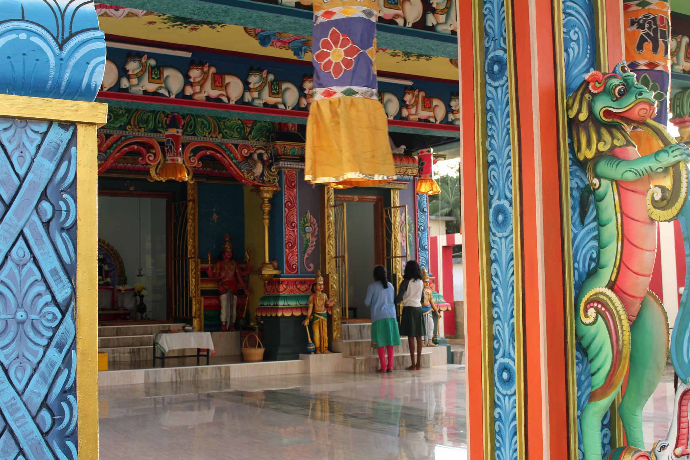 Ile Maurice, Montagne Longue, temple Mariammen Kovil, prières