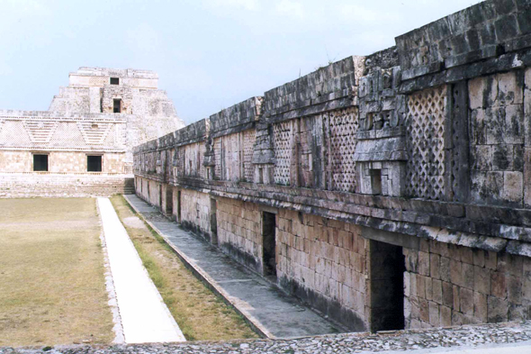 Uxmal, Quadrilatère des Nonnes