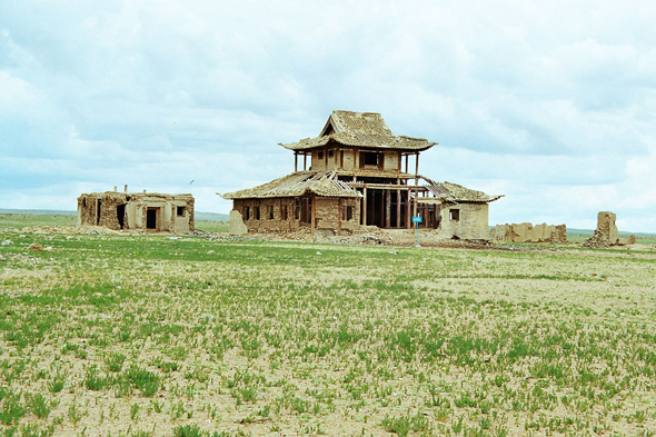 Unstiyn hiyd, ruines