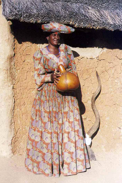Etosha, femme Herero