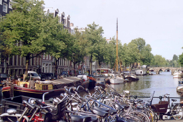 Amsterdam, canal Singel