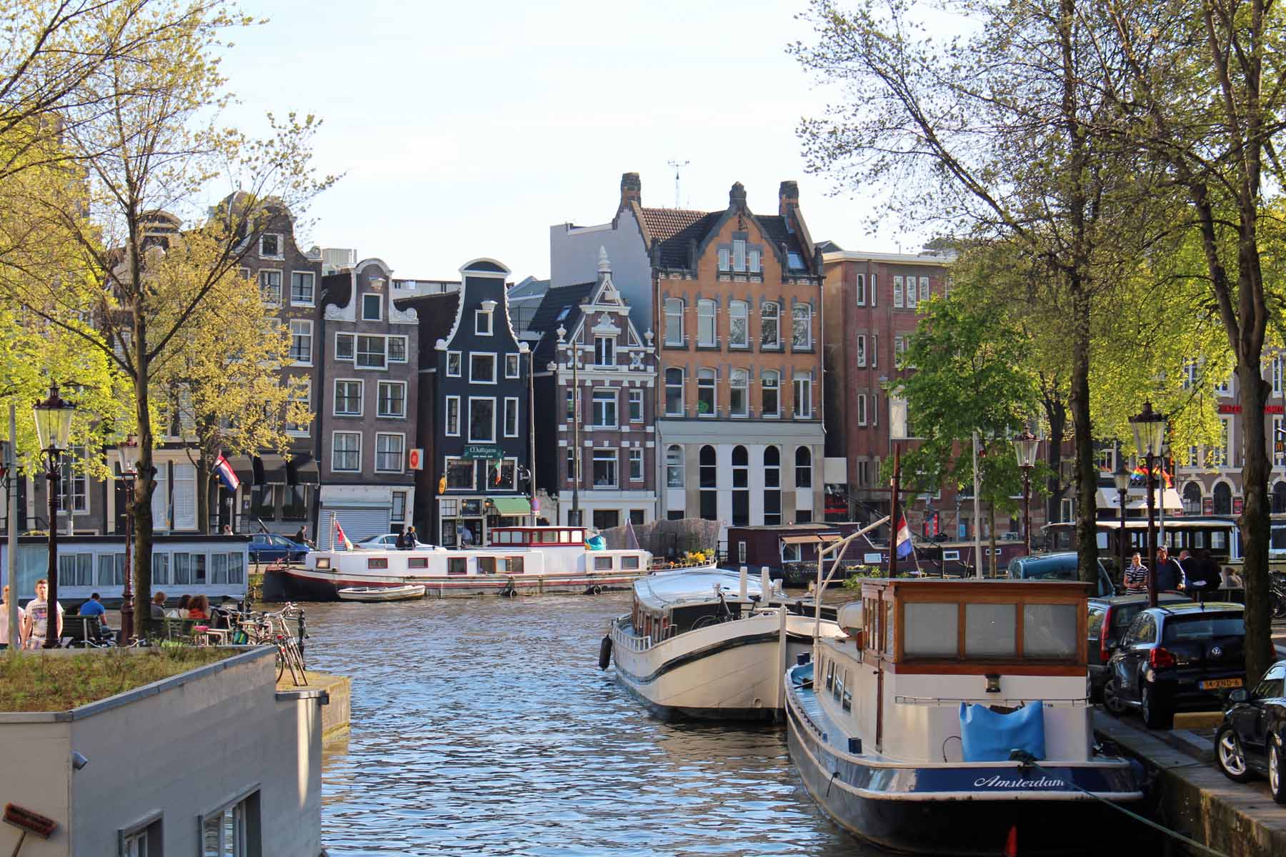 Amsterdam, Kloveniersburgwal, Amstel, maisons