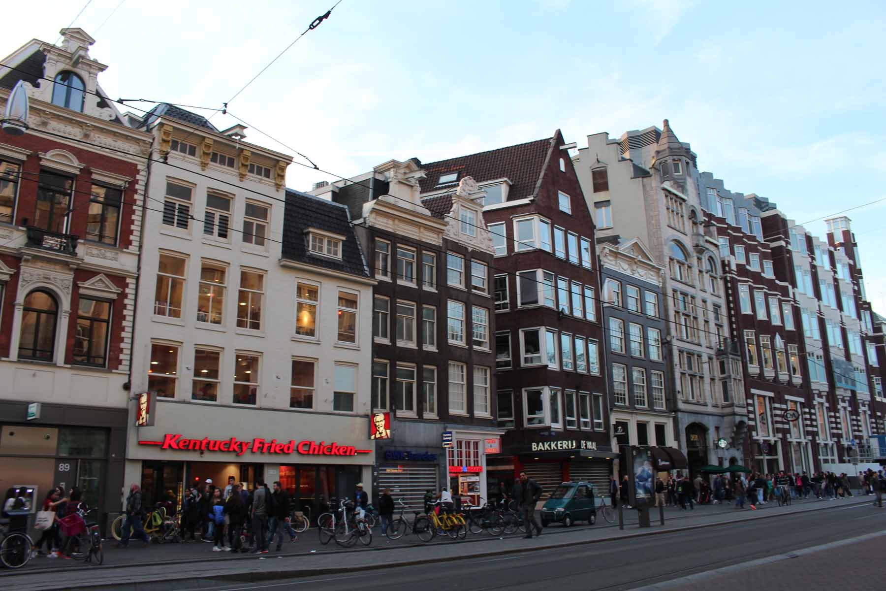 Amsterdam, maisons, rue Damrak