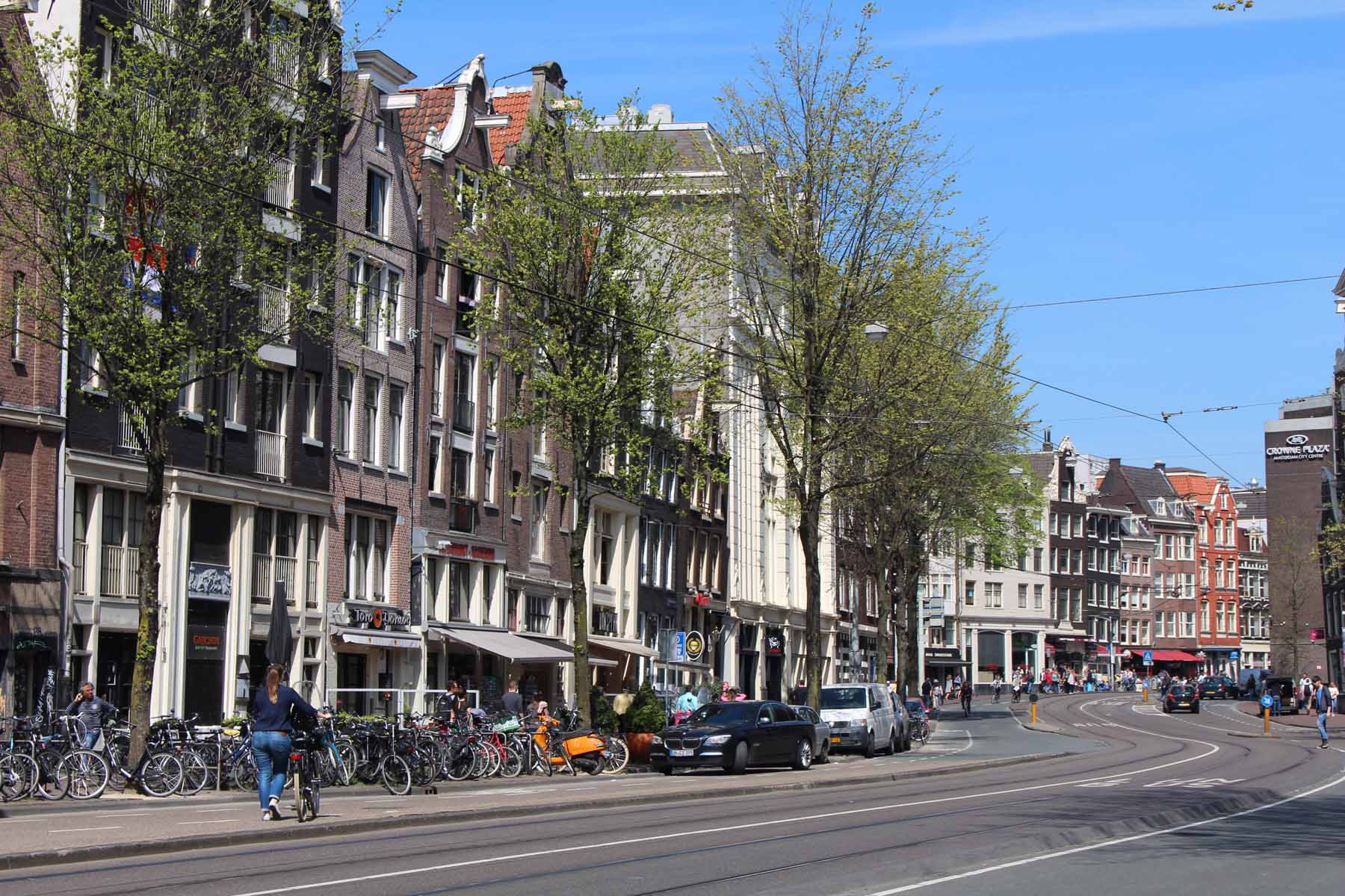 Amsterdam, rue Nieuwezijds Voorburwal