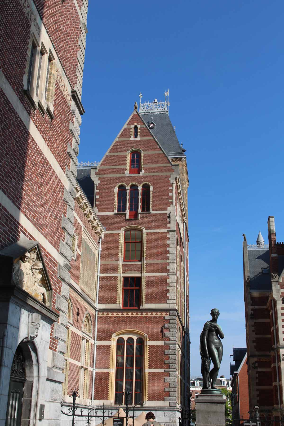 Amsterdam, Rijkmuseum, statue