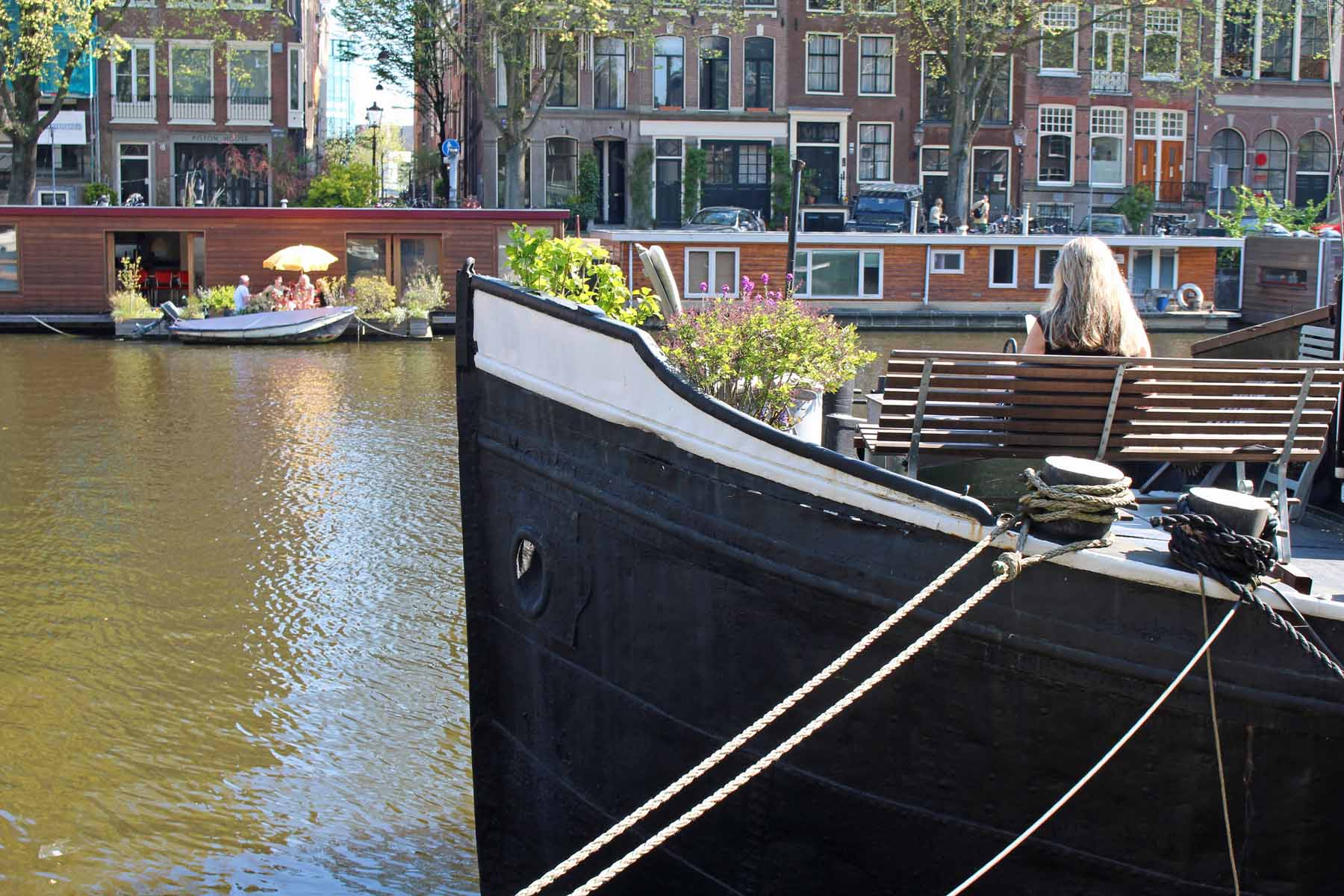 Amsterdam, canal Waalseilandsgracht, péniche