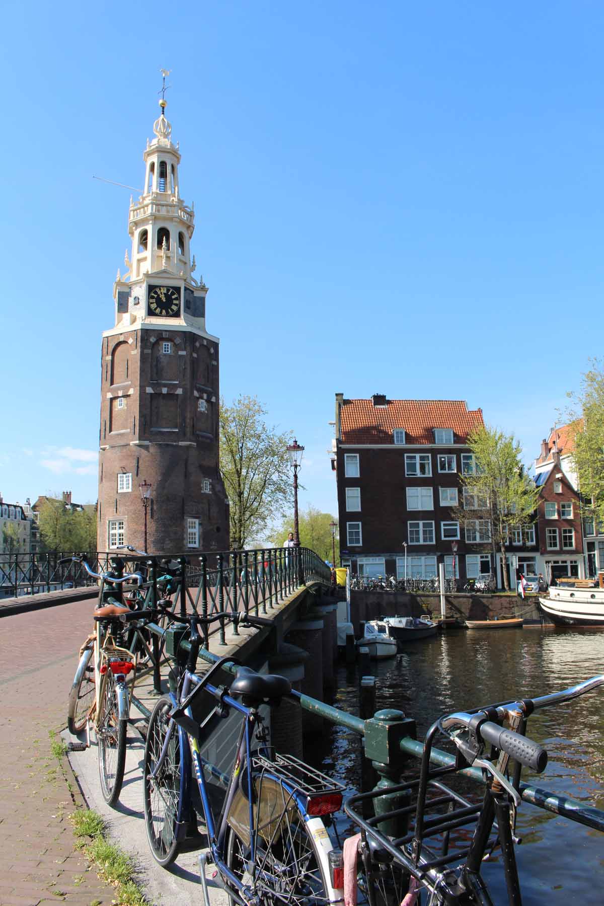 Amsterdam, tour Montelbaanstoren, vélo