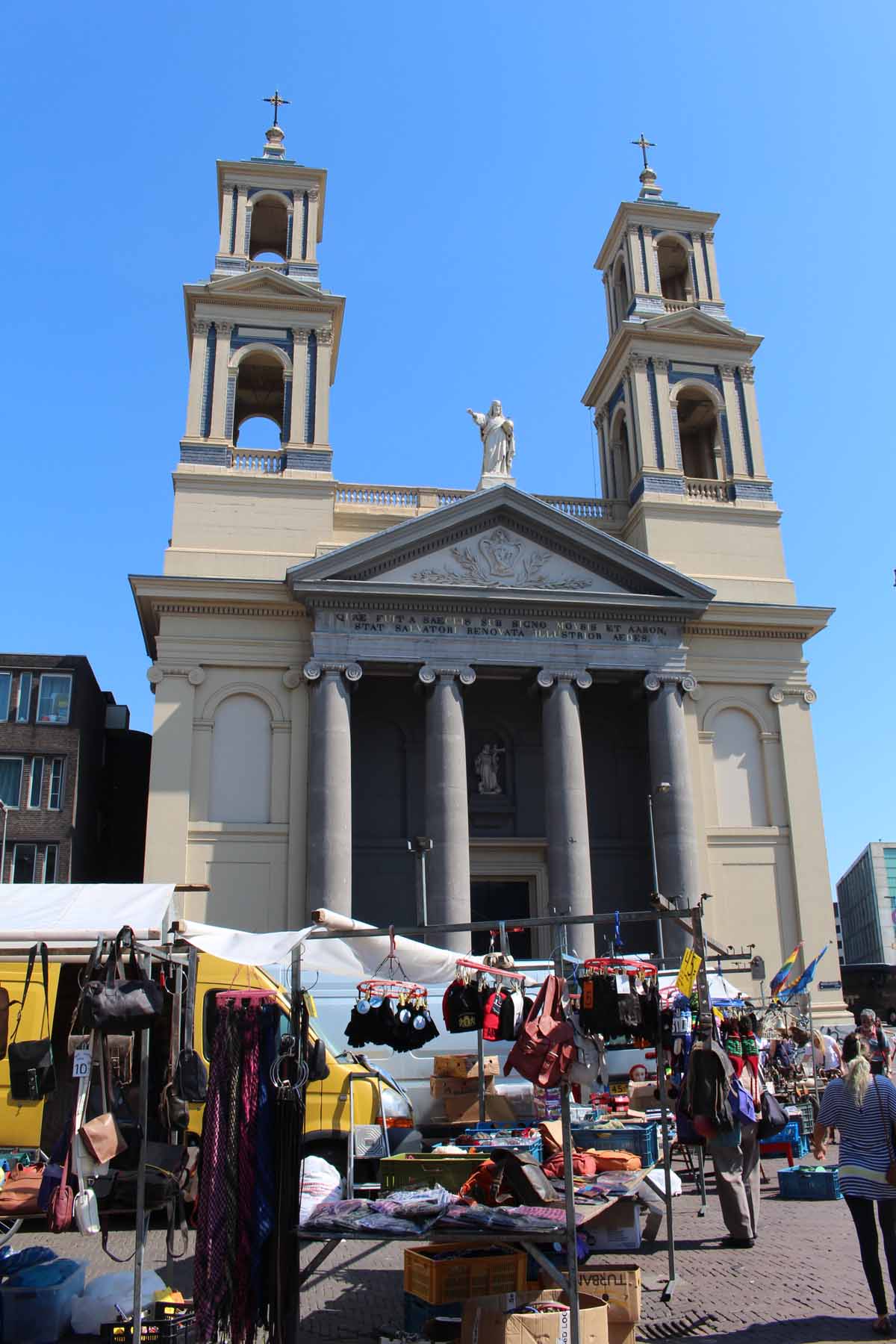 Amsterdam, église Sant Egidio, marché