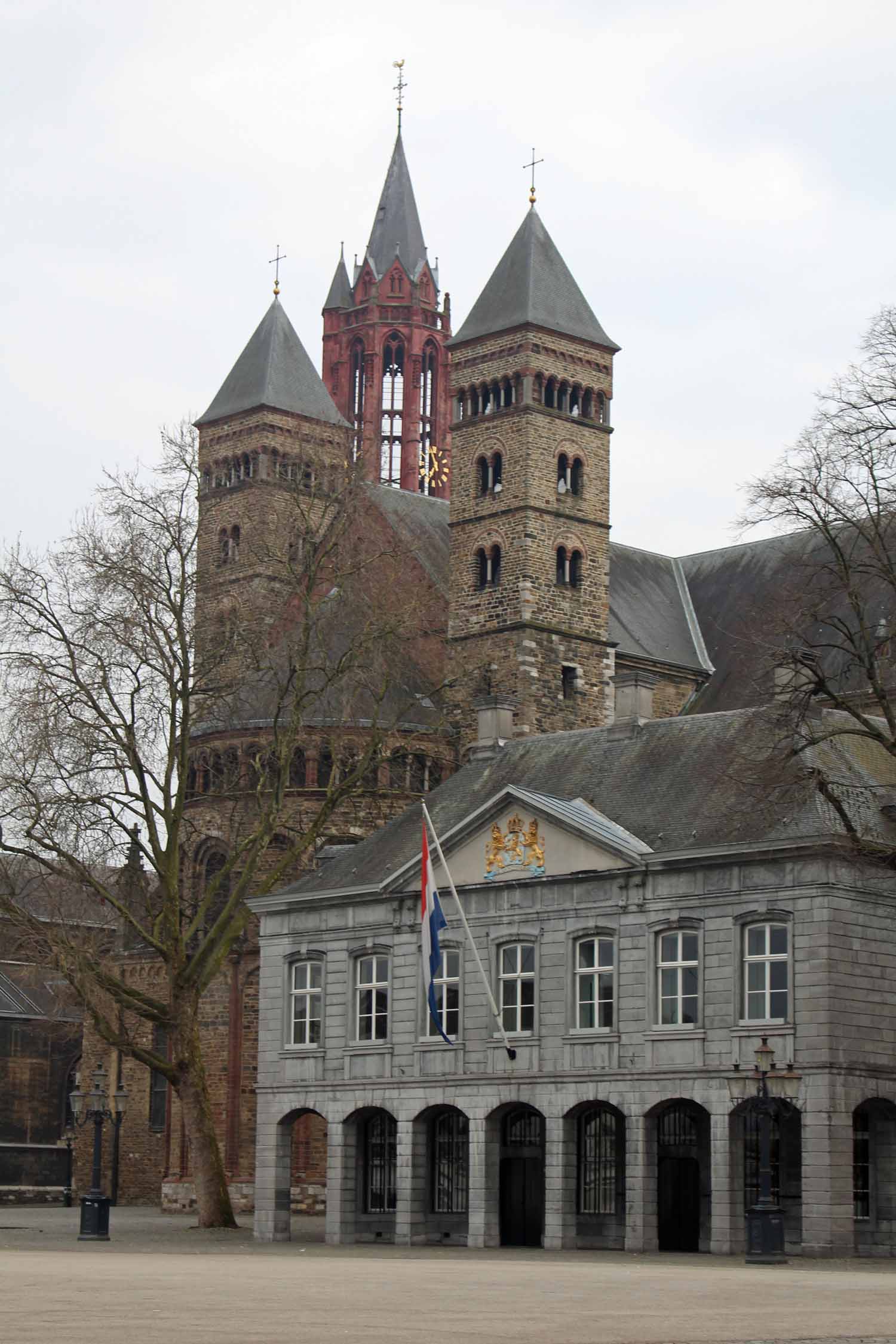 Maastricht, place Vrijthof, monuments