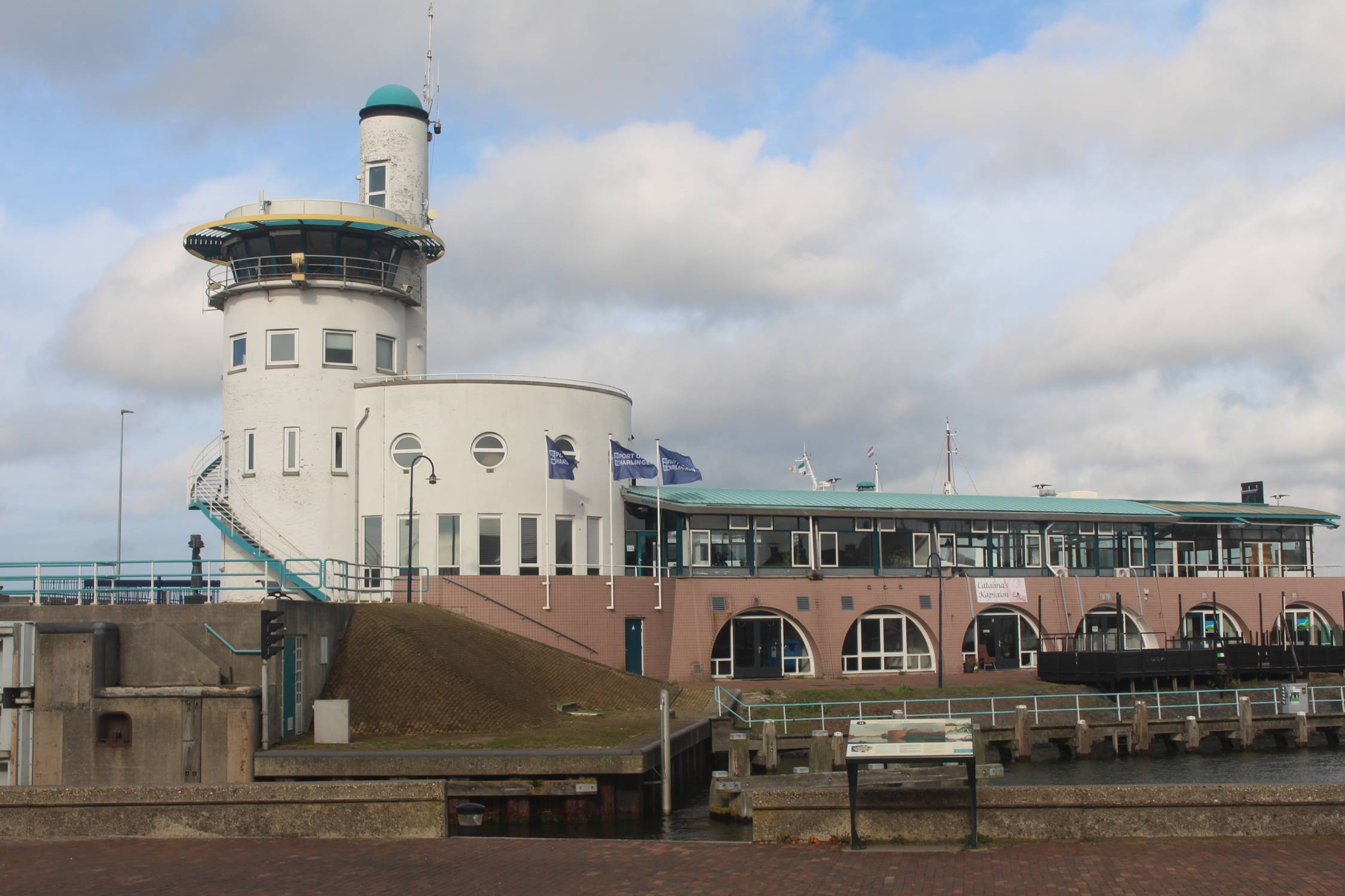 Harlingen, tour de contrôle, port