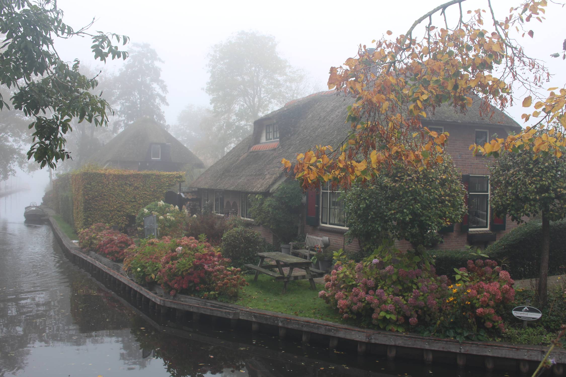 Giethoorn, canal, maisons