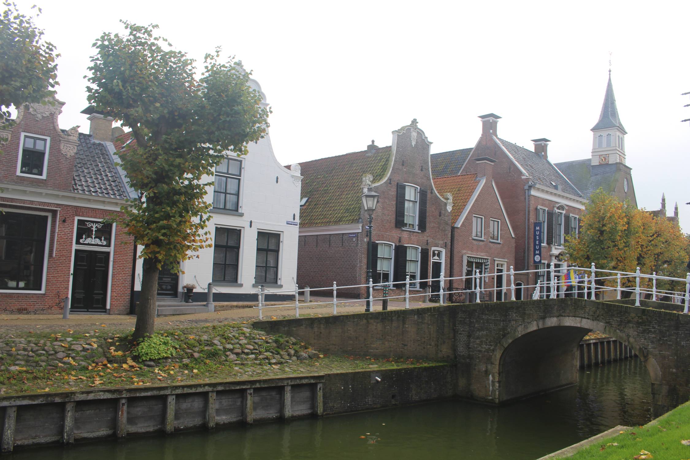 Sloten, Frise
