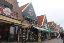 Volendam, rue commer&ccedil;ante