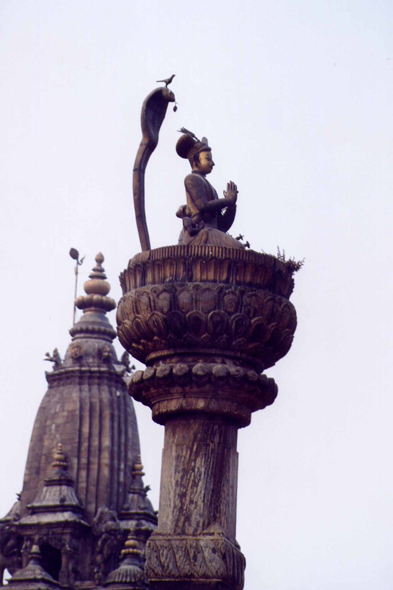 Patan, temple de Krishna, Garuda
