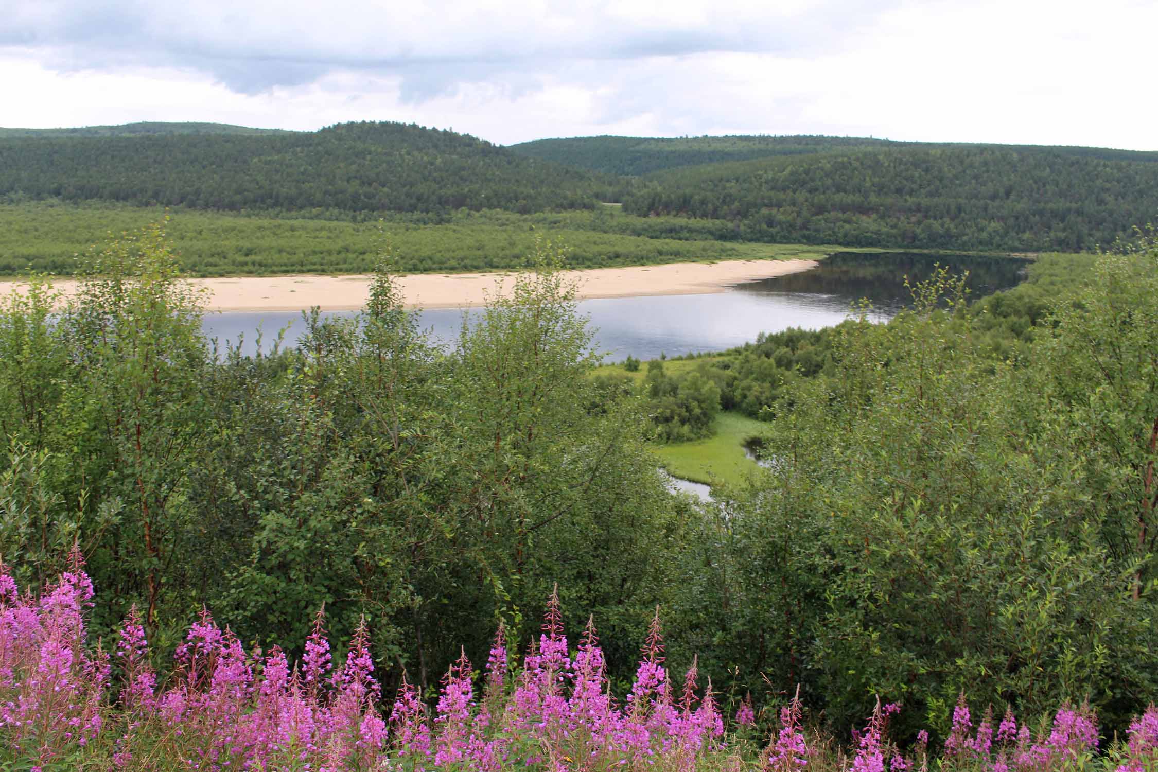 Karasjok, rivière Tana, paysage