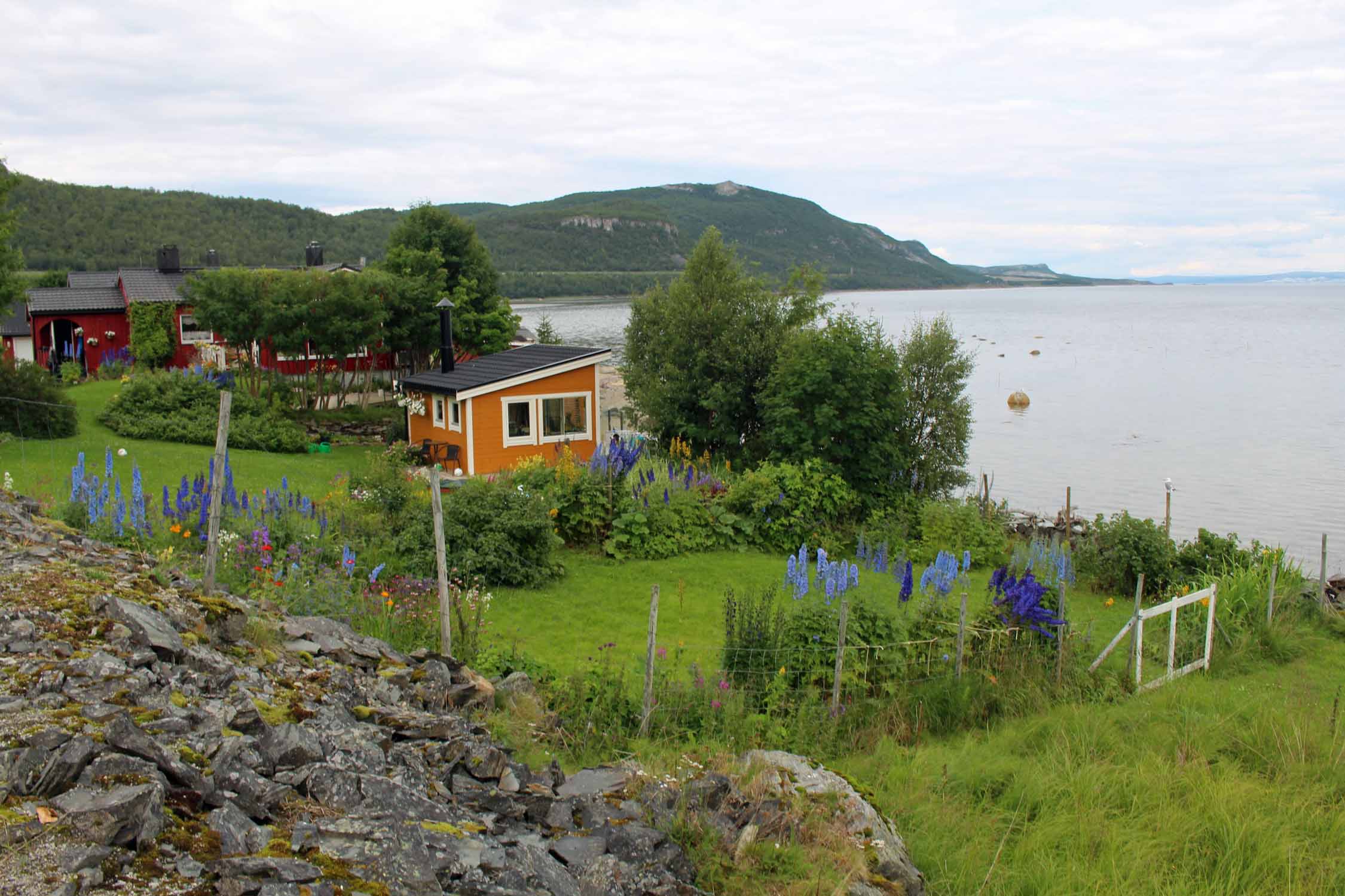 Laponie, fjord de Porsanger, maisons colorées