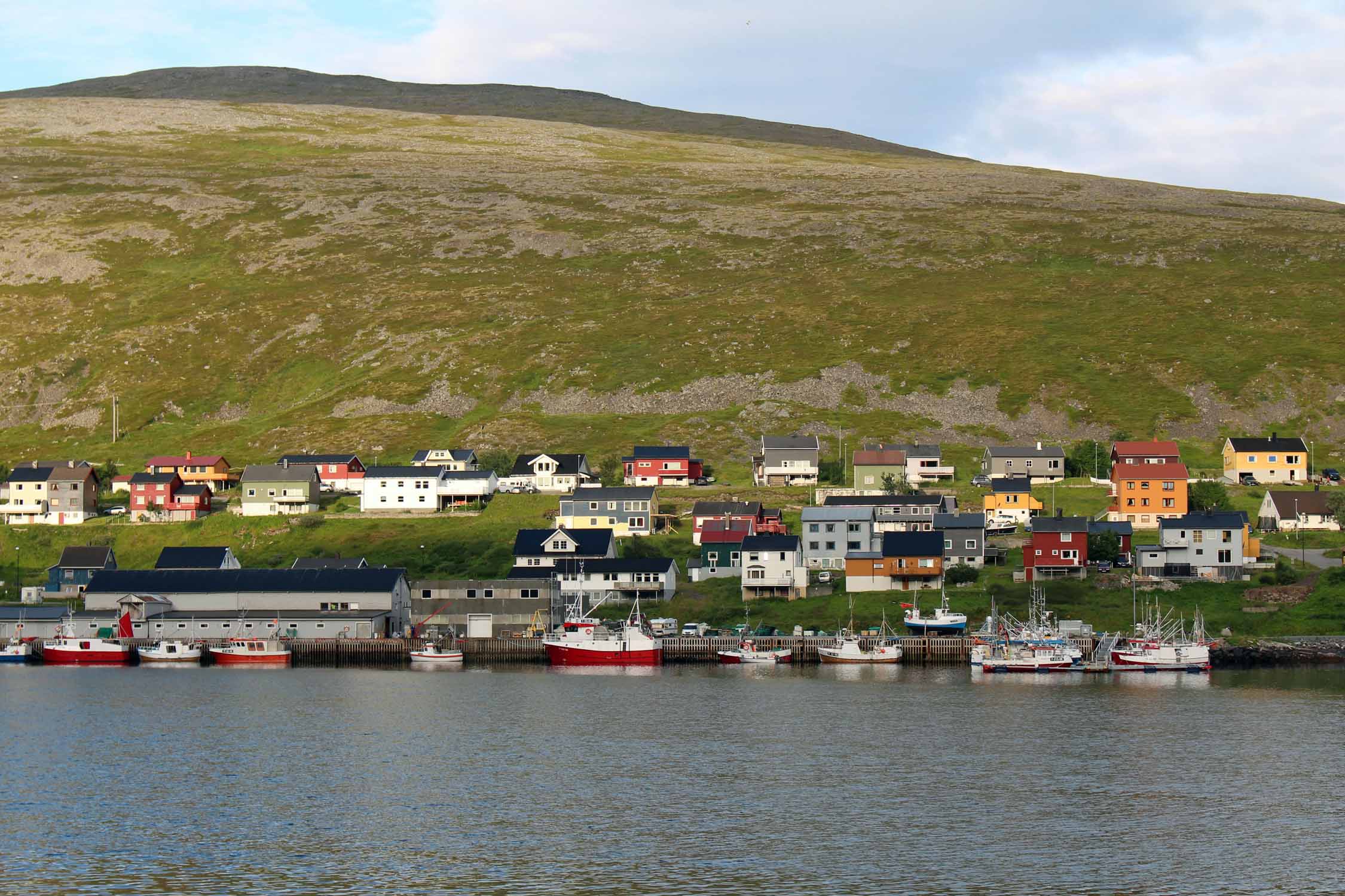 Laponie, Nordvagen, maisons colorées