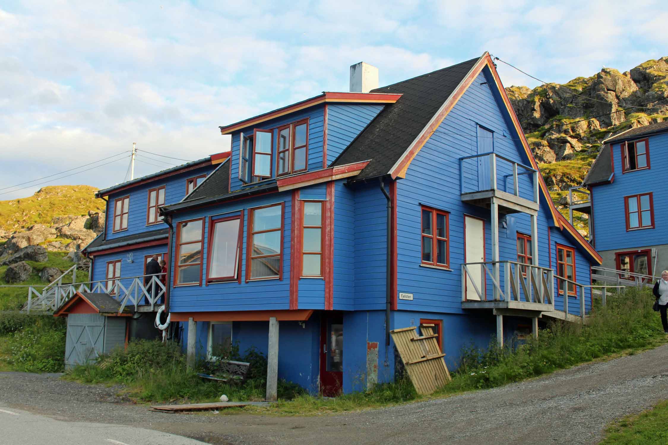 Laponie, Kamoyvaer, maison bleue