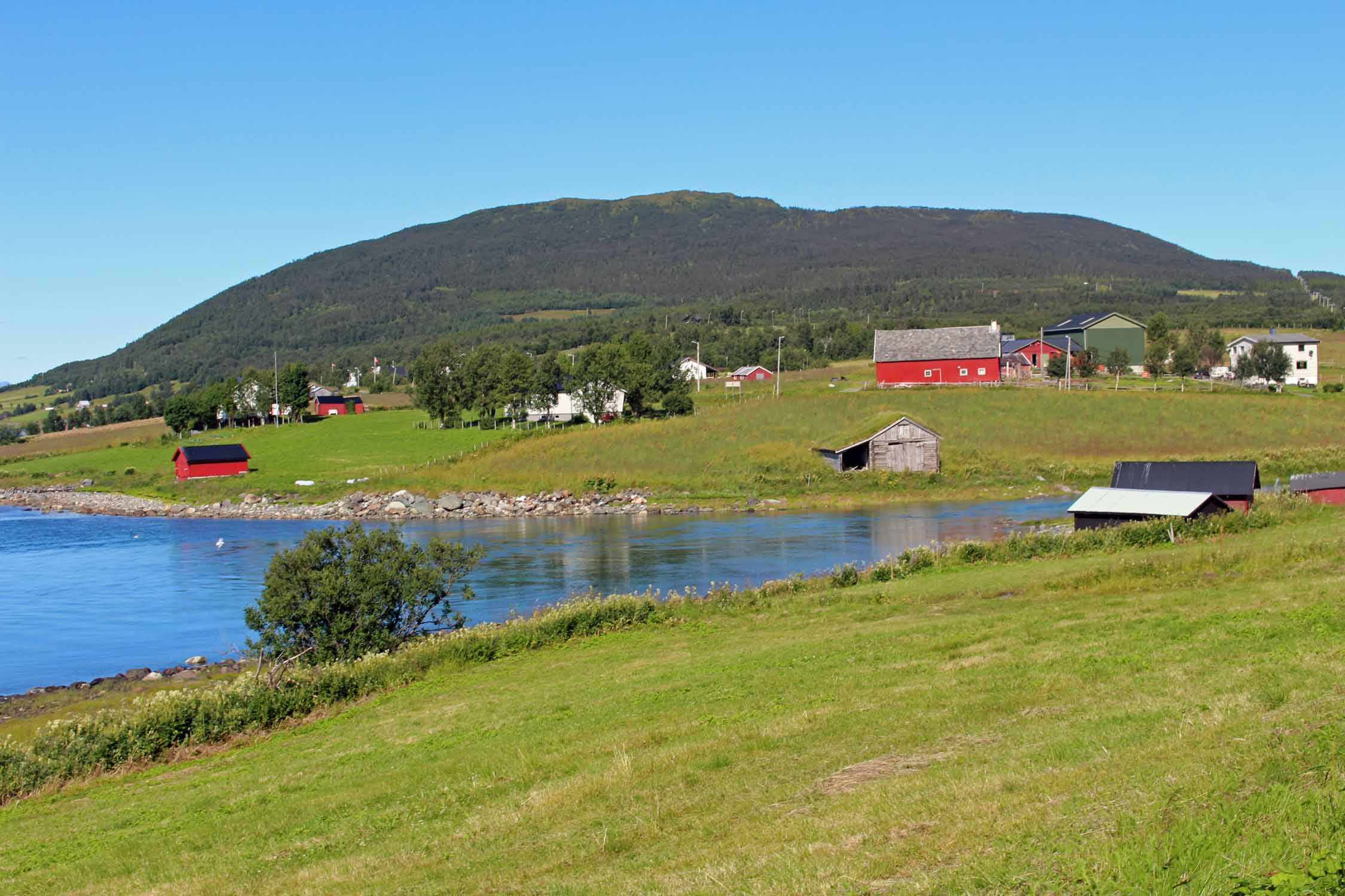 Laponie, fjord Ulls, village