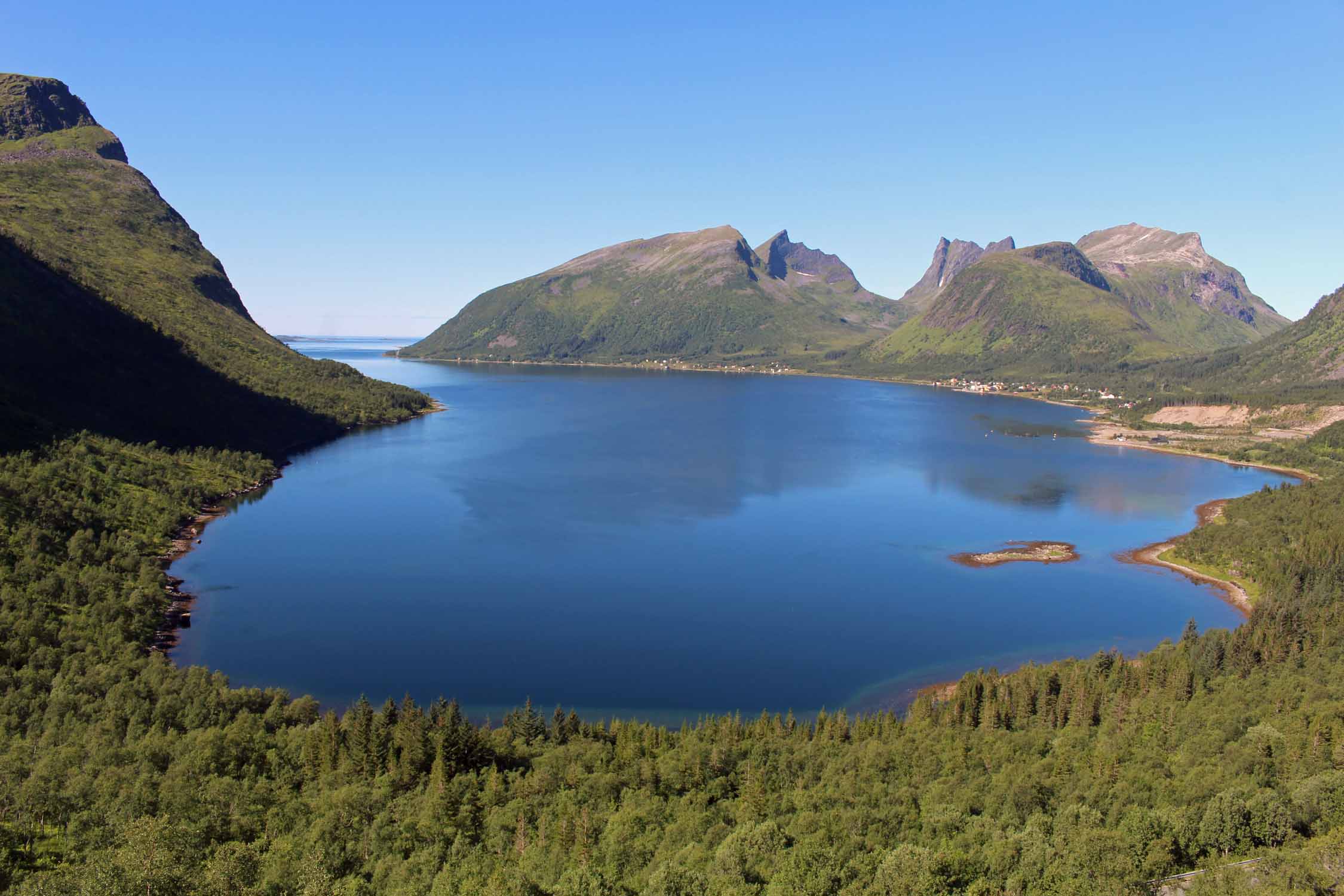 Norvège, île de Senja, Bergsbotn fjord