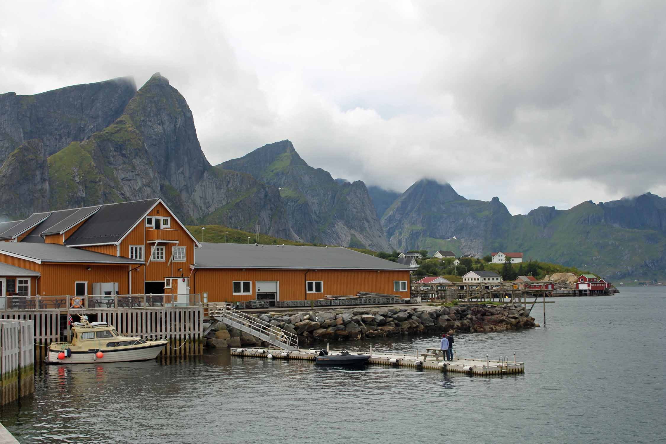 Norvège, Lofoten, Sakrisoy, maisons typiques