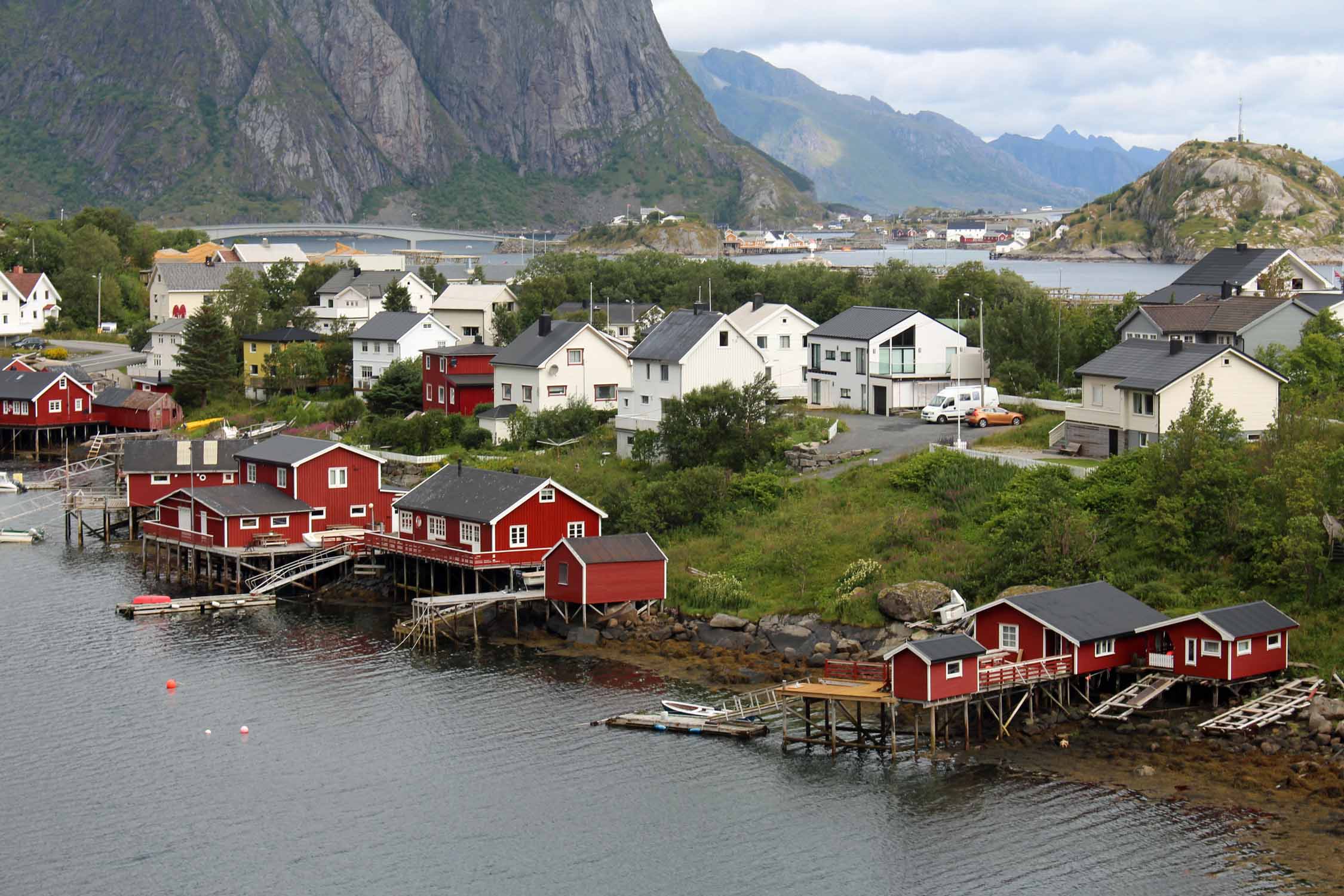 Norvège, Lofoten, Reine, maisons typiques
