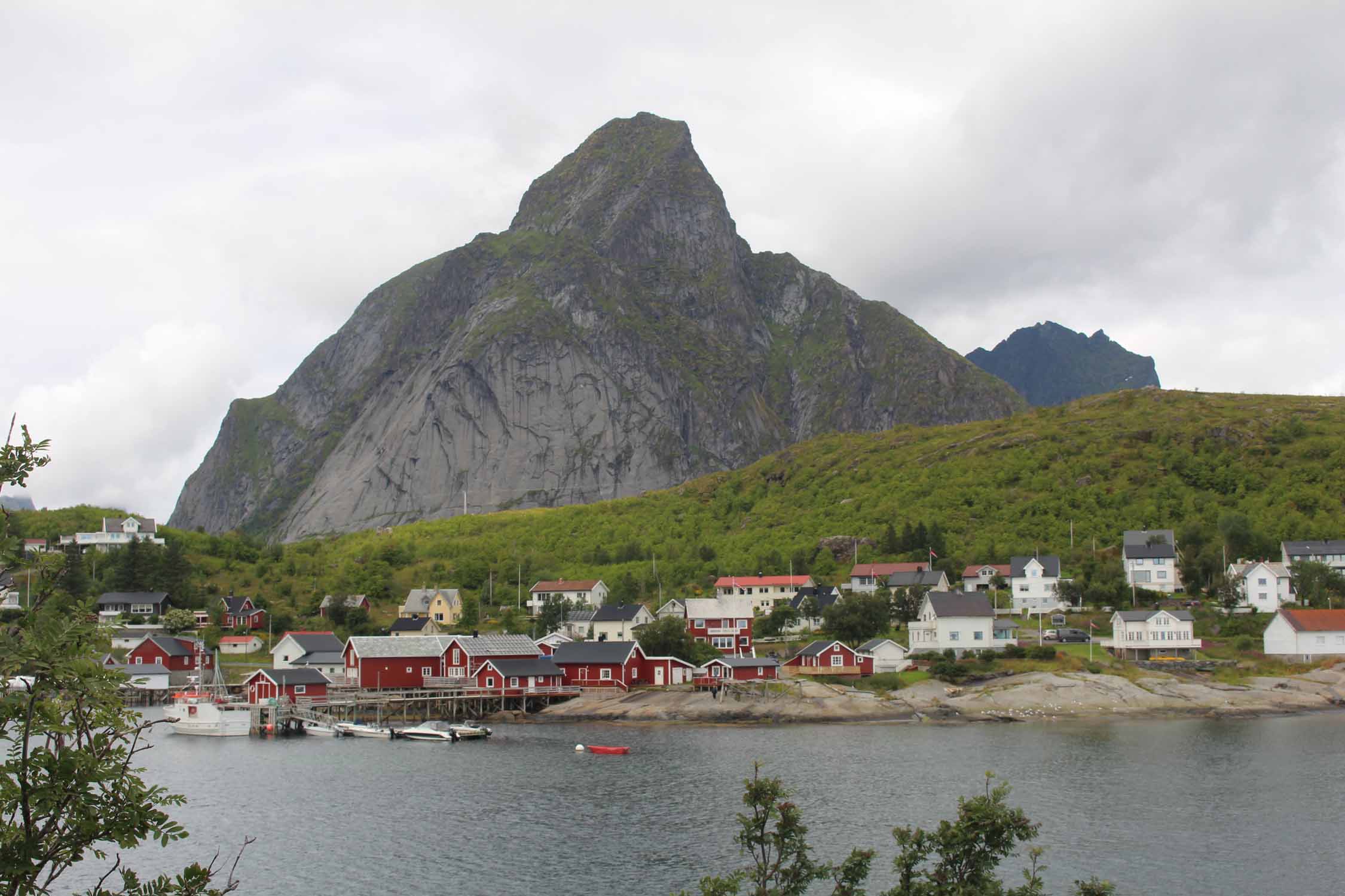 Lofoten, Reine, maisons, paysage