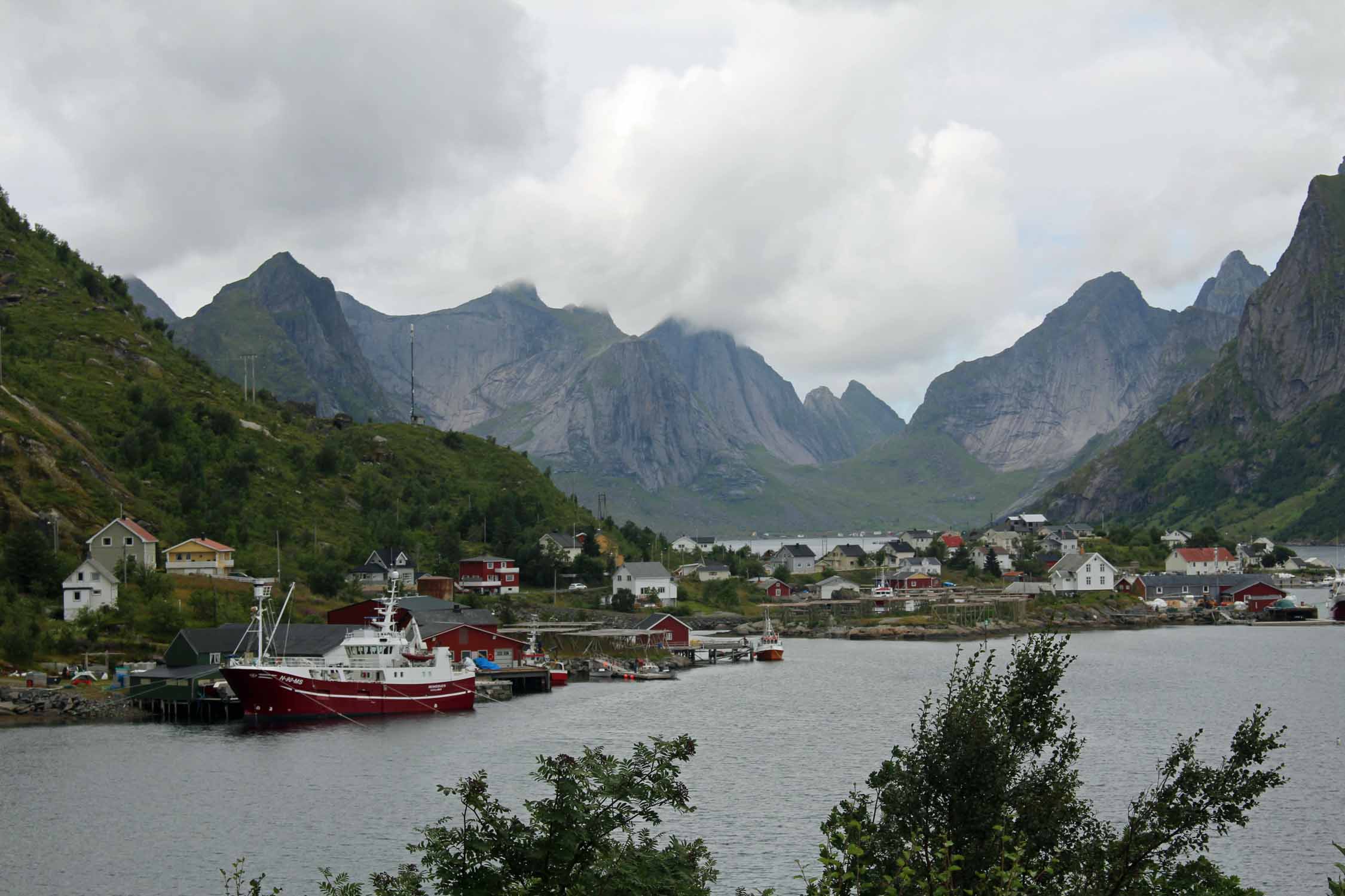 Lofoten, Reine, bateau, paysage